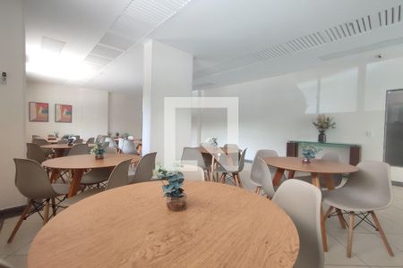 Apartamento à venda com 122m², 2 quartos e 2 vagas Apartamento à venda com 122m², 2 quartos e 2 vagasÁrea comumÁrea comum