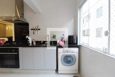 Apartamento à venda com 88m², 2 quartos e 1 vagaCozinha e Área de Serviço