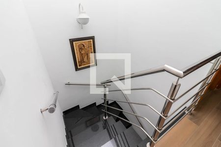 Casa à venda com 120m², 3 quartos e 3 vagasCorredor dos Quartos - Escada