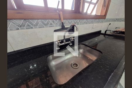 Casa à venda com 230m², 3 quartos e 4 vagas Casa à venda com 230m², 3 quartos e 4 vagasCozinha