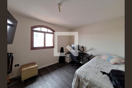 Casa à venda com 230m², 3 quartos e 4 vagas Casa à venda com 230m², 3 quartos e 4 vagasQuarto 1