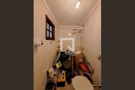 Casa à venda com 230m², 3 quartos e 4 vagas Casa à venda com 230m², 3 quartos e 4 vagasBanheiro Garagem