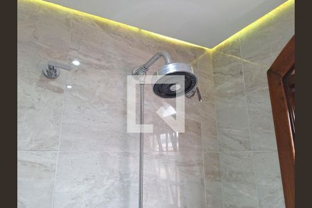 Casa à venda com 230m², 3 quartos e 4 vagas Casa à venda com 230m², 3 quartos e 4 vagasBanheiro