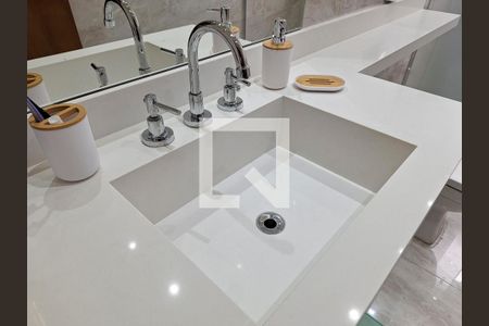 Casa à venda com 230m², 3 quartos e 4 vagas Casa à venda com 230m², 3 quartos e 4 vagasBanheiro