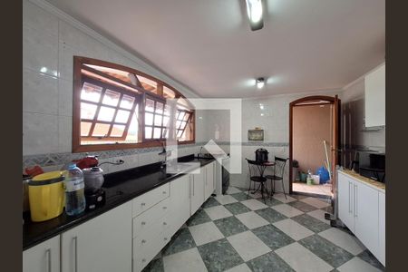 Casa à venda com 230m², 3 quartos e 4 vagas Casa à venda com 230m², 3 quartos e 4 vagasCozinha