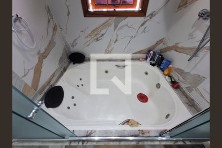 Casa à venda com 230m², 3 quartos e 4 vagas Casa à venda com 230m², 3 quartos e 4 vagasBanheiro quarto 2