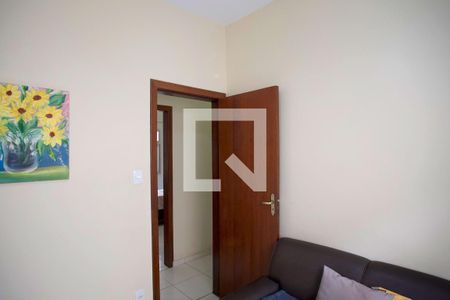 Casa à venda com 236m², 4 quartos e 4 vagas Casa à venda com 236m², 4 quartos e 4 vagasQuarto 4