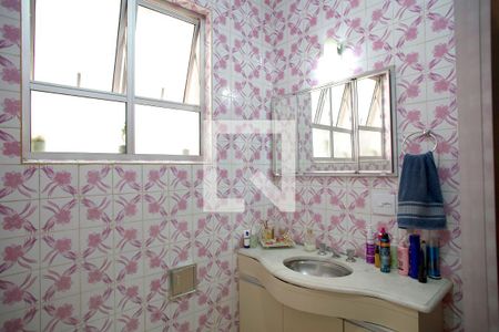 Casa à venda com 236m², 4 quartos e 4 vagas Casa à venda com 236m², 4 quartos e 4 vagasBanheiro