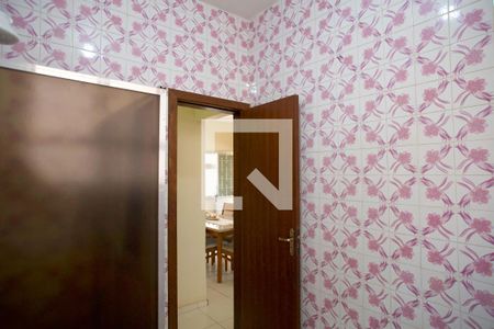 Casa à venda com 236m², 4 quartos e 4 vagas Casa à venda com 236m², 4 quartos e 4 vagasBanheiro