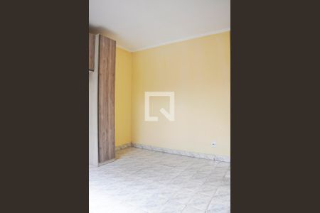 Casa à venda com 170m², 3 quartos e 4 vagasDetalhe - Quarto 01 com Suíte