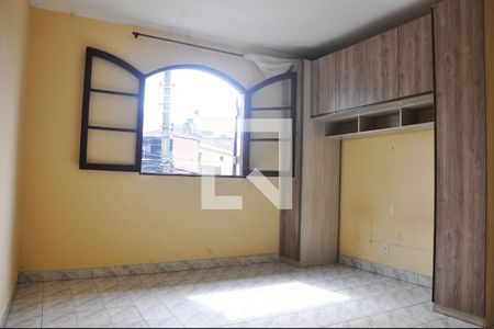 Casa à venda com 170m², 3 quartos e 4 vagasQuarto 01 com Suíte