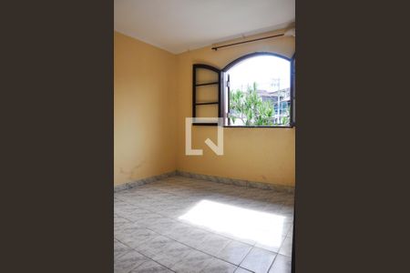 Casa à venda com 170m², 3 quartos e 4 vagasDetalhe - Quarto 01 com Suíte