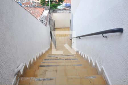 Casa à venda com 170m², 3 quartos e 4 vagasEscada Externa