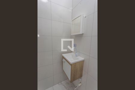 Banheiro de kitnet/studio para alugar com 1 quarto, 25m² em Taboão, Diadema