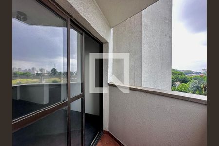 Sacada  de apartamento à venda com 2 quartos, 65m² em Nova Piraju, São Paulo