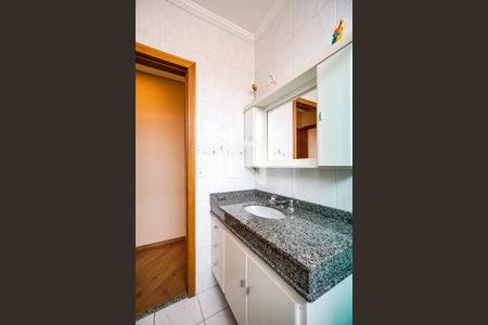 Casa à venda com 300m², 4 quartos e 4 vagas Casa à venda com 300m², 4 quartos e 4 vagasBanheiro da suíte