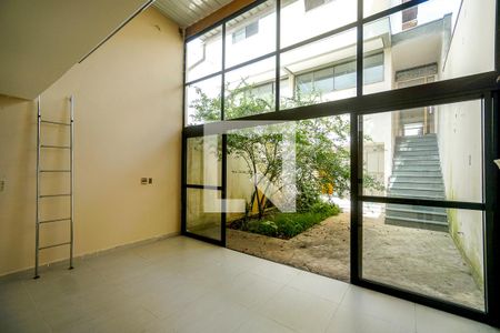 Casa à venda com 300m², 4 quartos e 4 vagas Casa à venda com 300m², 4 quartos e 4 vagasEdícula