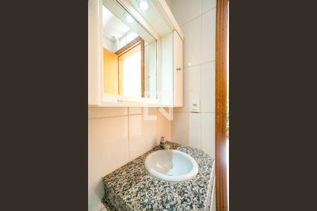 Casa à venda com 300m², 4 quartos e 4 vagas Casa à venda com 300m², 4 quartos e 4 vagasBanheiro de serviço 02