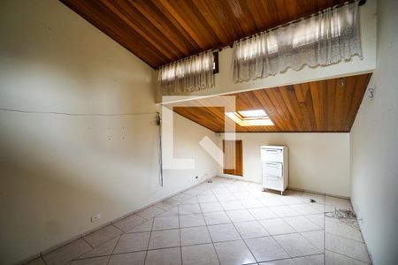 Casa à venda com 300m², 4 quartos e 4 vagas Casa à venda com 300m², 4 quartos e 4 vagasSótão