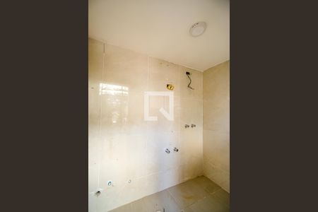 Casa à venda com 300m², 4 quartos e 4 vagas Casa à venda com 300m², 4 quartos e 4 vagasBanheiro de serviço 01