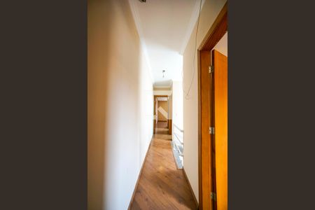 Casa à venda com 300m², 4 quartos e 4 vagas Casa à venda com 300m², 4 quartos e 4 vagasCorredor dos quartos