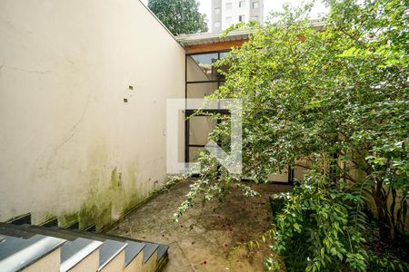 Casa à venda com 300m², 4 quartos e 4 vagas Casa à venda com 300m², 4 quartos e 4 vagasQuintal