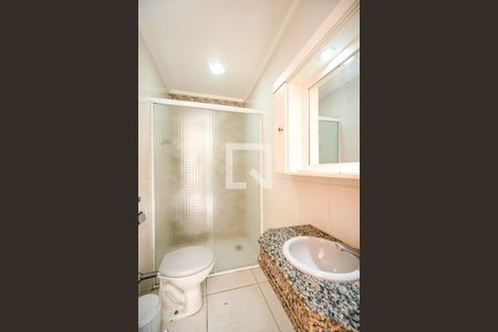 Casa à venda com 300m², 4 quartos e 4 vagas Casa à venda com 300m², 4 quartos e 4 vagasBanheiro de serviço 02