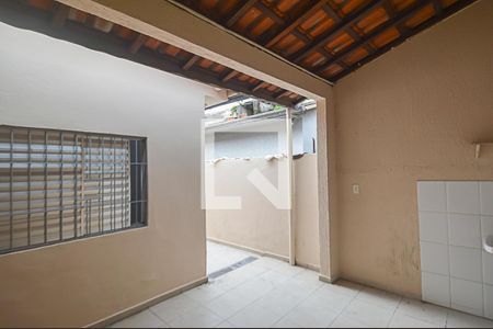 Casa para alugar com 115m², 2 quartos e 1 vaga Casa para alugar com 115m², 2 quartos e 1 vagaÁrea de Serviço