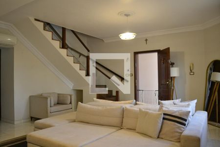 Sala de casa para alugar com 5 quartos, 292m² em Parque das Nações, Santo André