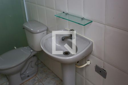 Casa à venda com 95m², 3 quartos e 2 vagas Casa à venda com 95m², 3 quartos e 2 vagasBanheiro