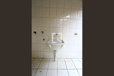 Casa à venda com 95m², 3 quartos e 2 vagas Casa à venda com 95m², 3 quartos e 2 vagasÁrea de Serviço