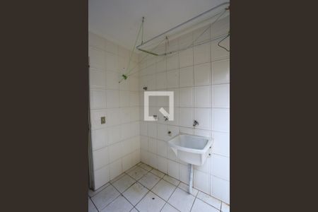 Casa à venda com 95m², 3 quartos e 2 vagas Casa à venda com 95m², 3 quartos e 2 vagasÁrea de Serviço