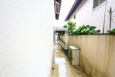 Casa à venda com 95m², 3 quartos e 2 vagas Casa à venda com 95m², 3 quartos e 2 vagascorredor