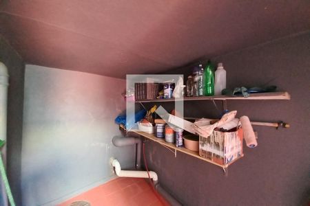 Casa à venda com 241m², 3 quartos e 4 vagas Casa à venda com 241m², 3 quartos e 4 vagasDespensa