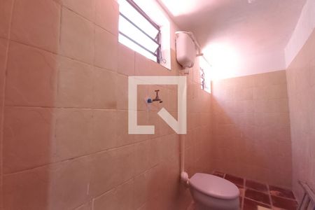 Casa à venda com 241m², 3 quartos e 4 vagas Casa à venda com 241m², 3 quartos e 4 vagasBanheiro de serviço