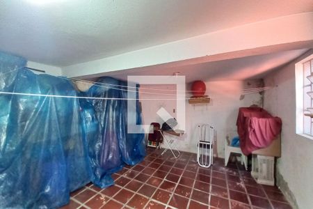 Casa à venda com 241m², 3 quartos e 4 vagas Casa à venda com 241m², 3 quartos e 4 vagasQuarto de Serviço