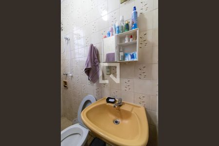 Banheiro de apartamento à venda com 1 quarto, 30m² em Centro, Campinas