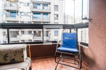 Apartamento à venda com 90m², 3 quartos e 2 vagasVaranda