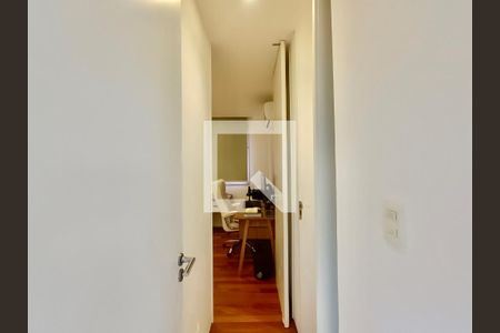 Apartamento à venda com 90m², 2 quartos e 1 vagaCorredor