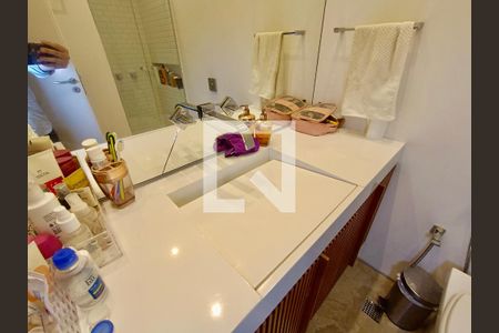 Apartamento à venda com 90m², 2 quartos e 1 vagaBanheiro do Quarto 1