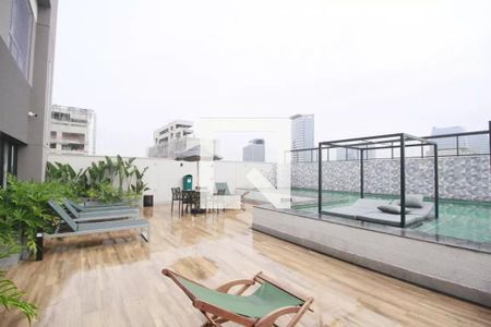 Studio à venda com 27m², 1 quarto e sem vagaPiscina