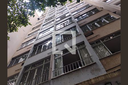 Apartamento à venda com 80m², 2 quartos e 1 vagaFachada