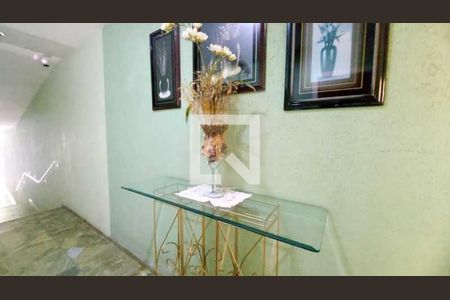 Apartamento à venda com 77m², 2 quartos e sem vaga