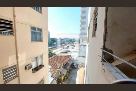 Apartamento à venda com 77m², 2 quartos e sem vaga