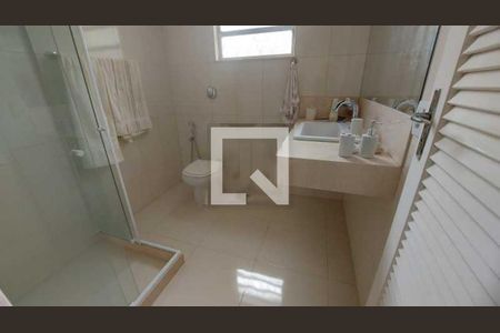 Casa à venda com 130m², 3 quartos e 1 vaga