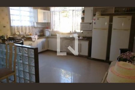 Casa à venda com 480m², 3 quartos e 3 vagas