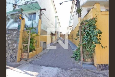 Casa à venda com 60m², 2 quartos e 1 vaga