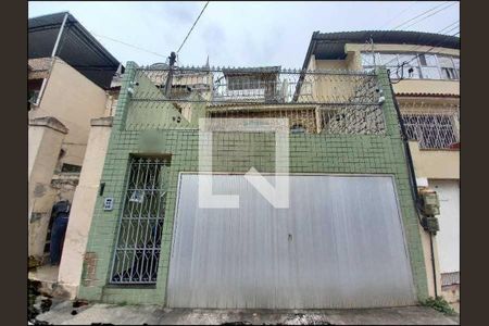 Casa à venda com 220m², 3 quartos e 1 vaga
