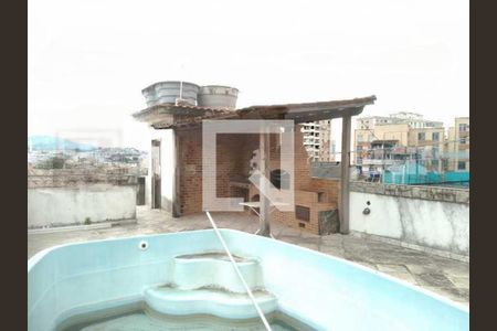 Casa à venda com 341m², 4 quartos e sem vaga