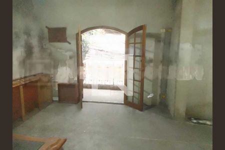 Casa à venda com 341m², 4 quartos e sem vaga